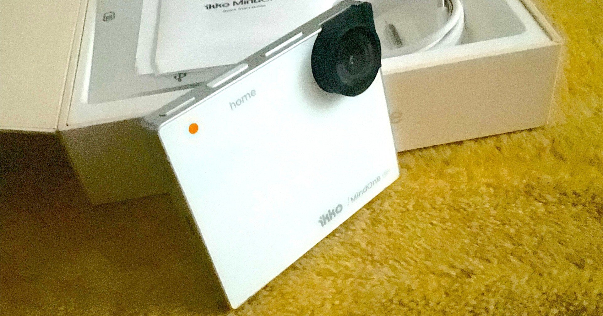 【新品未使用】iKKO MindOne Pro カードサイズスマートフォン MindOne: Card-Sized AI Phone with Free Global Internet Built-In | iKKO