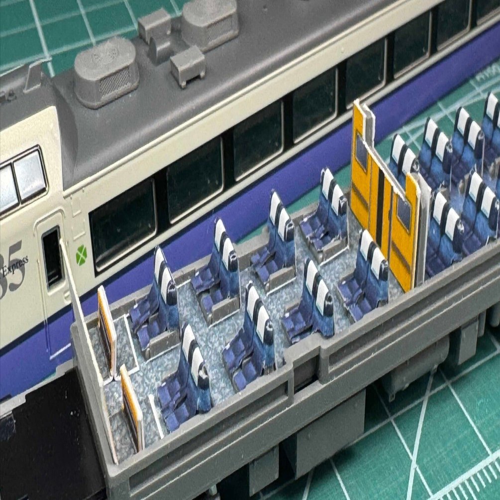 70003 白鳥1号車「クロハ481-3000」内装クラフトシート取付説明書