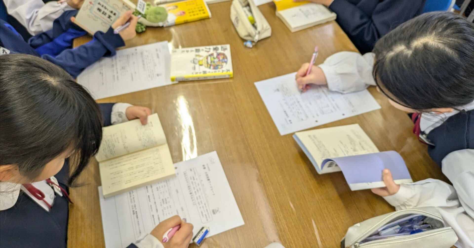 草加市立谷塚中学校で点検読書｜みちねこ（木下通子）