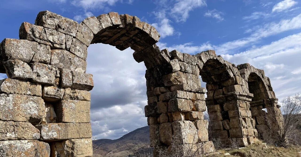 トルコ旅 #23｜知られざる古代遺跡の街《ヤルヴァチ》｜nana_slow traveler