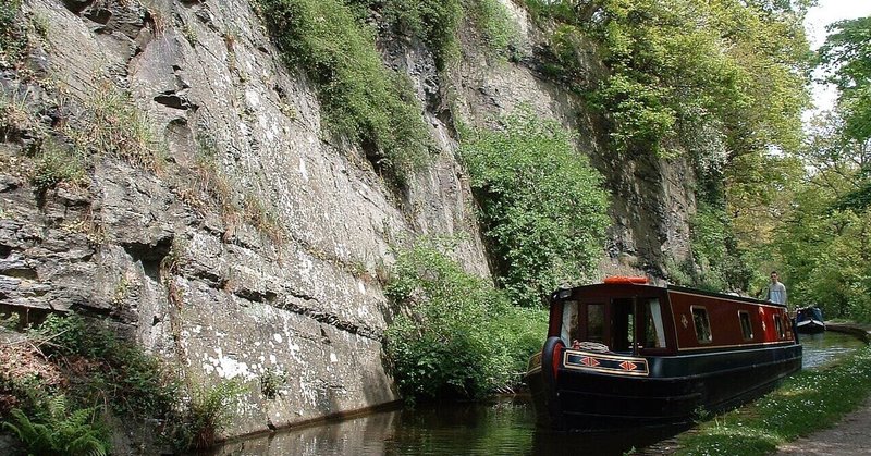 200年前の「水の道」が決壊　英国・産業革命遺産を襲う老朽化クライシス