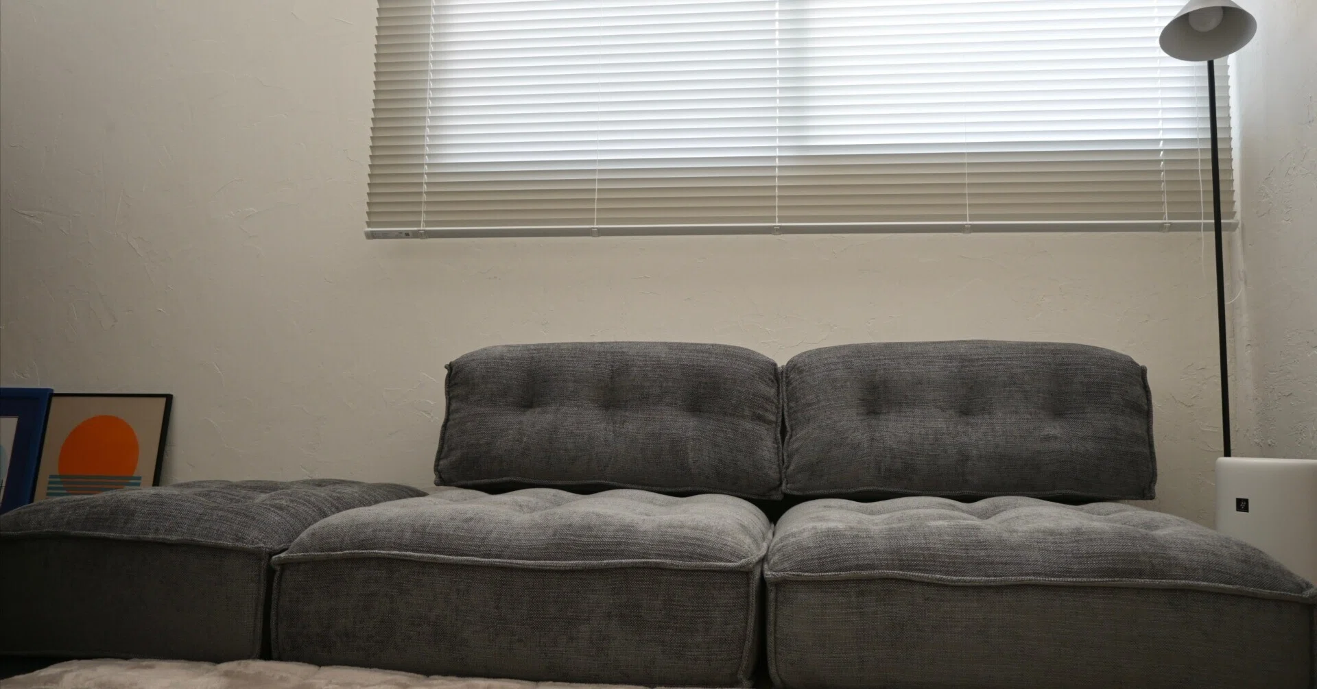 かなでもの「THE CUSHION SOFA」購入レビュー！暮らしによりそうソファ