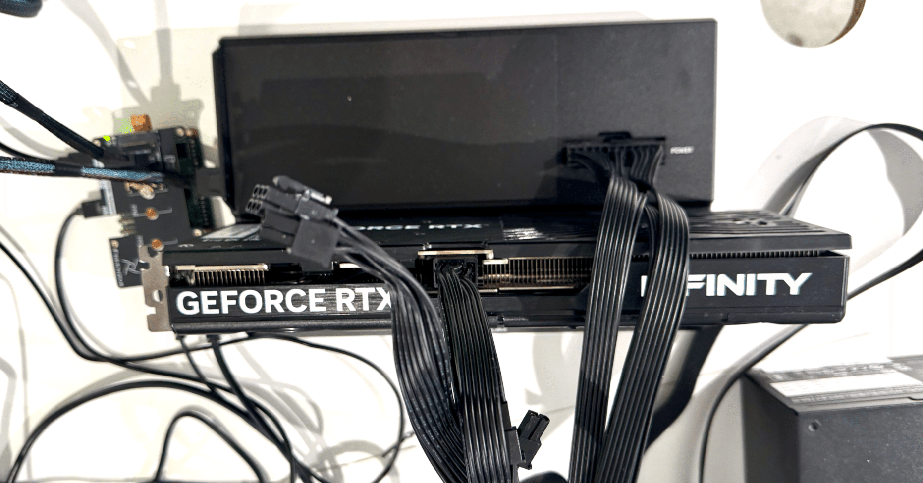 爆安15万円】 RaspberryPi5でNVIDIAのGPUを使ってみた【LLMもFluxも