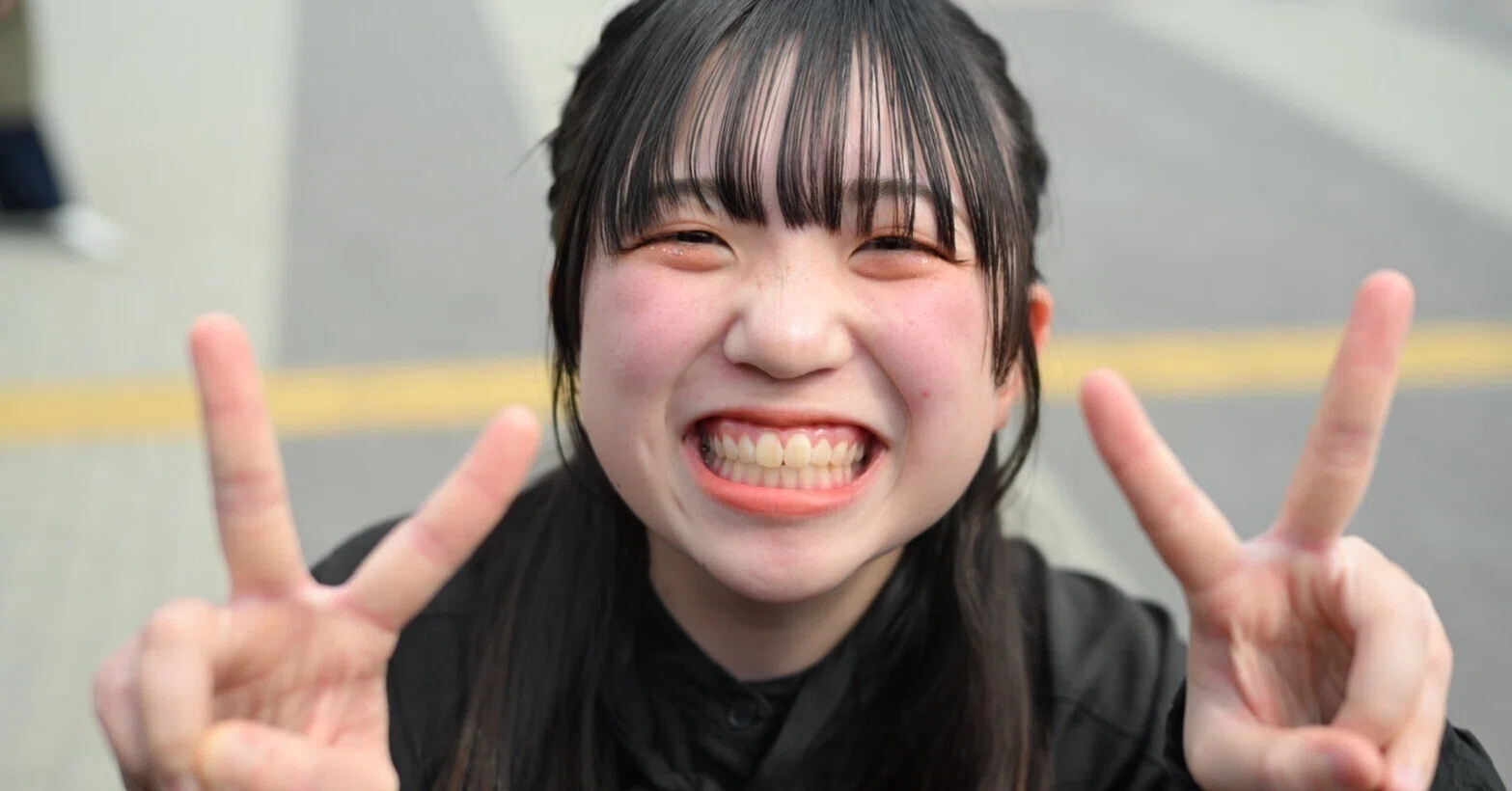 その場の空気、和らぐのはなぜ？」笑顔のすてきな大学4年生に聞く