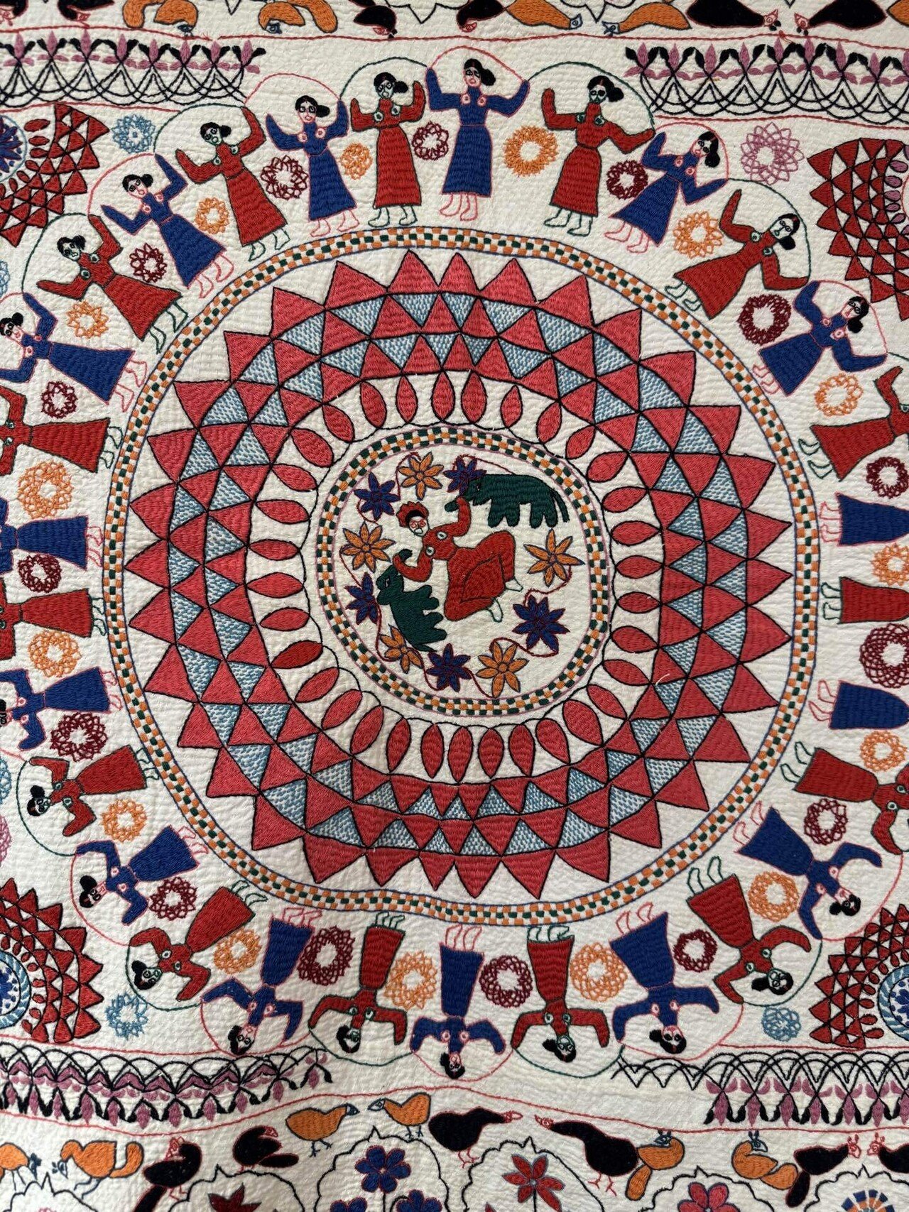 ノクシカタ　刺繍絵 東中野・ありかHole】バングラデシュの刺しゅう布「ノクシカタ」展示