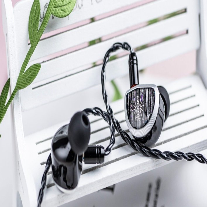 15.3mmの巨大な宝石。Kiwi Ears Aetherが教えてくれた「音を育てる