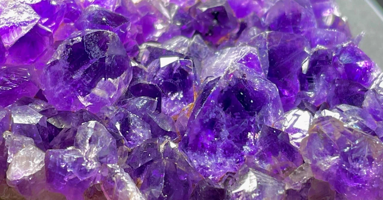 Purple and Minerals｜鉱物の独り言