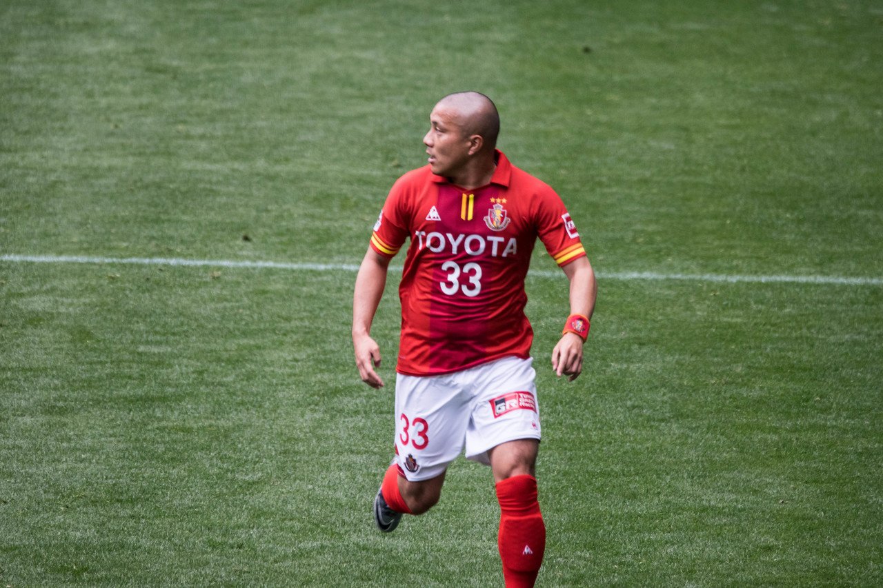 ガンバ大阪　吹田スタジアムこけら落としマッチ　クリスタル　記念ブレスレット付き 市立吹田サッカースタジアム こけら落とし｜えーじ
