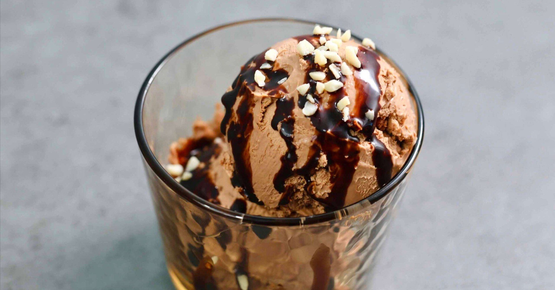 材料2つ！まるでお店な【濃厚チョコアイス】｜ぼく・イラストレシピ