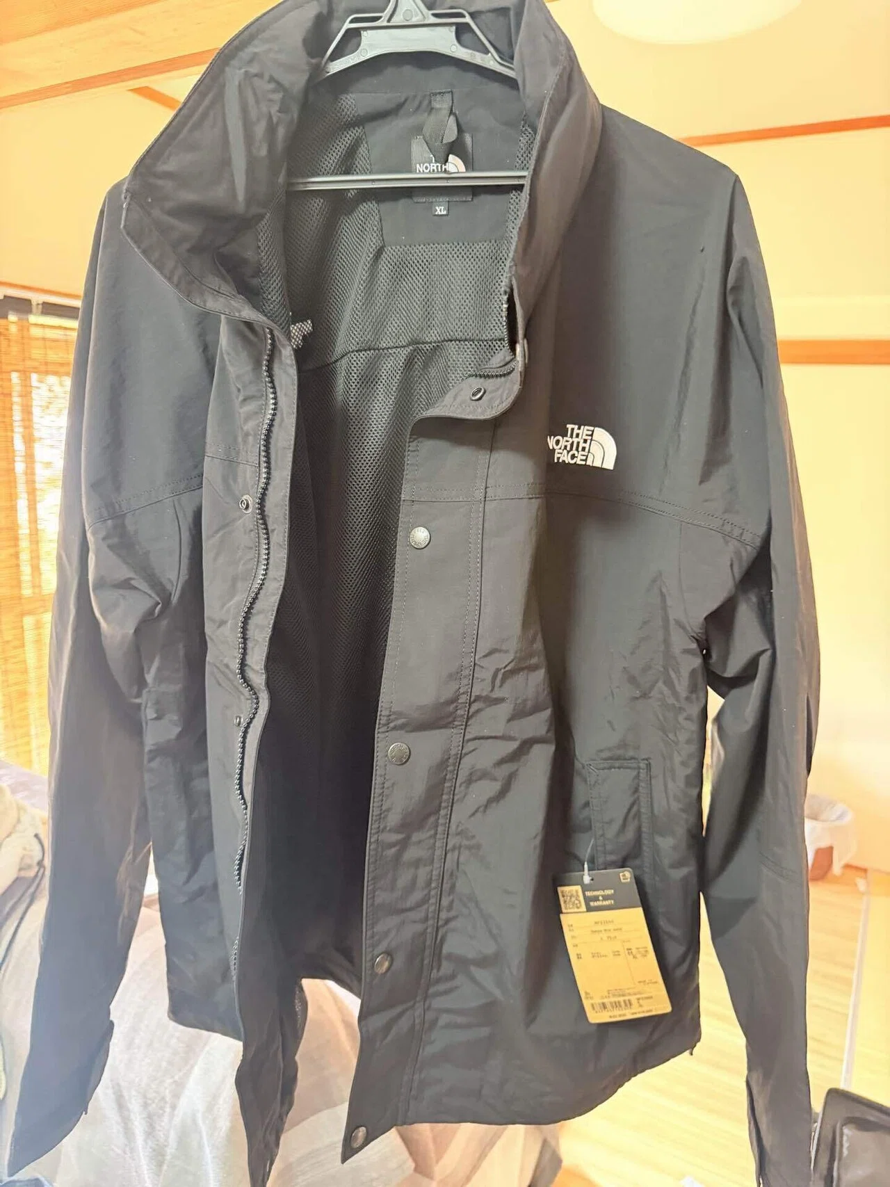 ノースフェイス人気急上昇のジャケット ハイドレナウインドジャケット