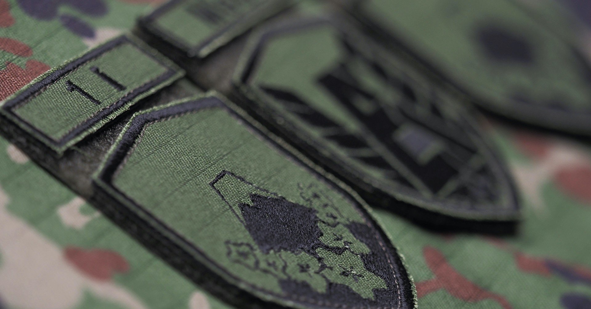 一昨日頼んだ部隊章が｜北町411