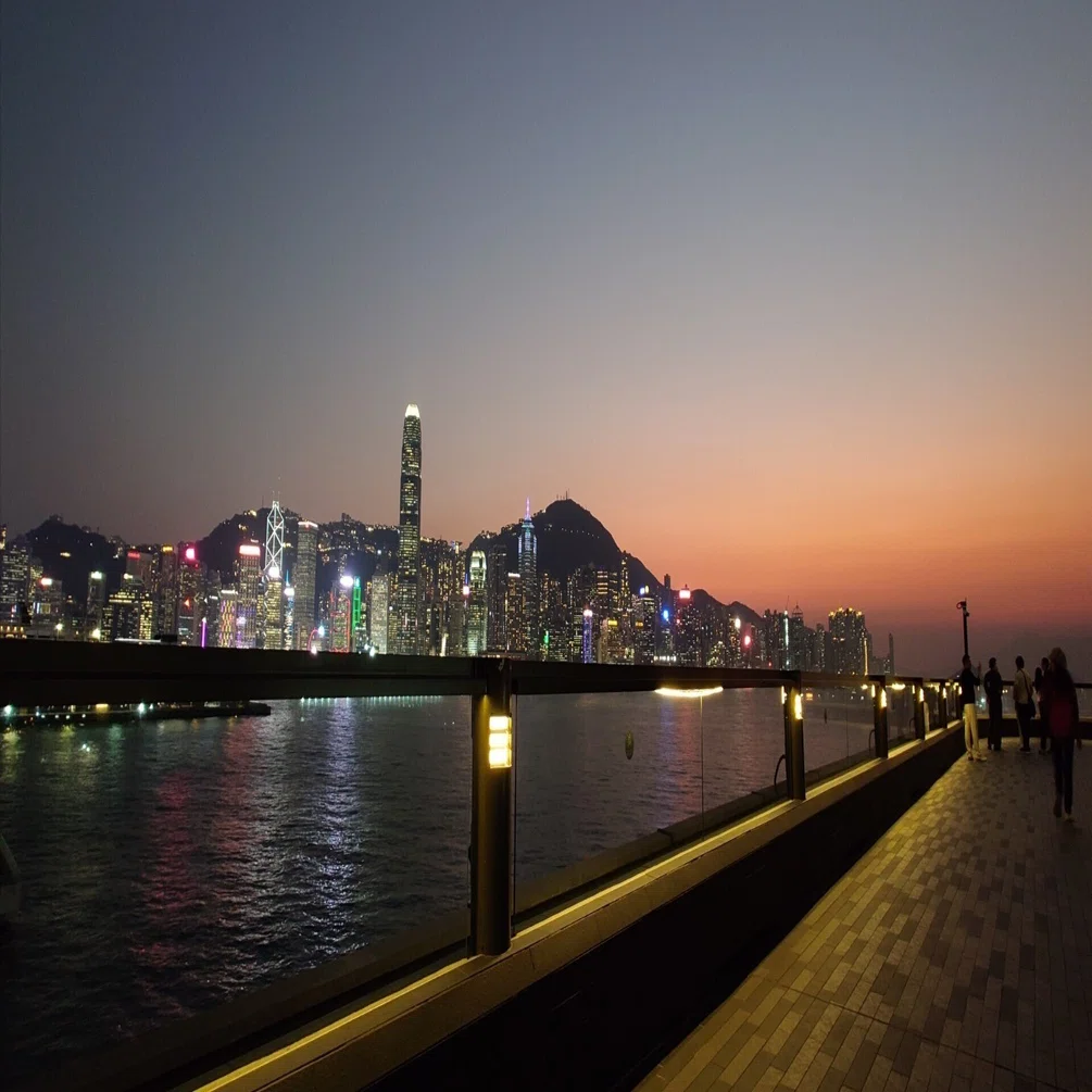 初1人旅は香港🇭🇰⑬穴場的夜景スポットとネオン探し。そしてタコワサ