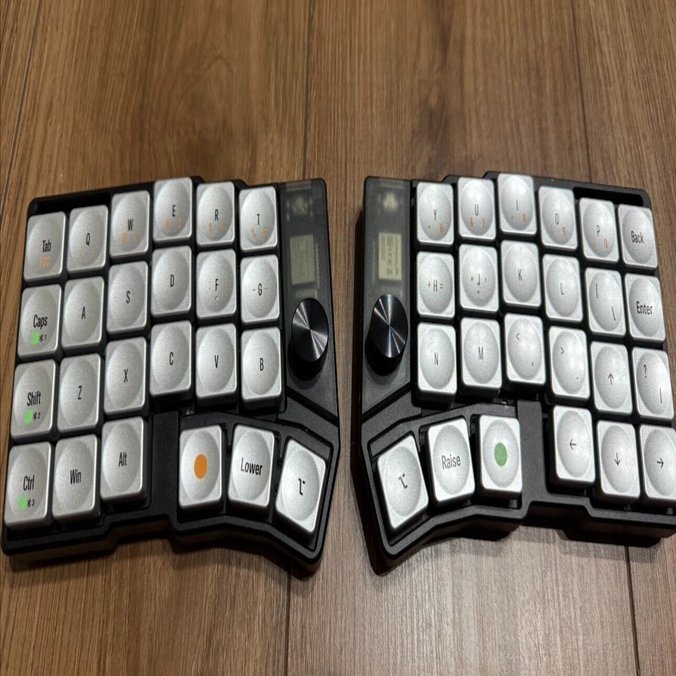 CornixLPの視認性を劇的に変える。キーキャップ交換という小さな