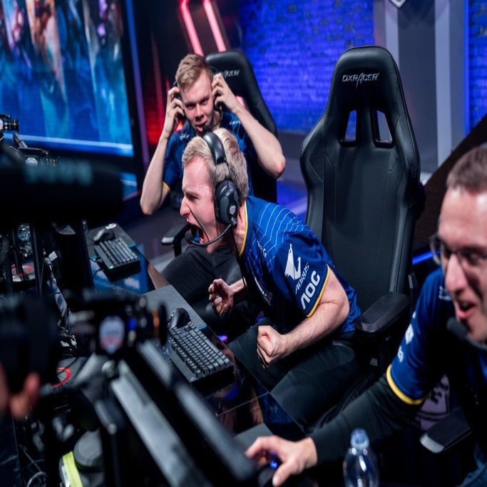 Tiltについてg2 Jankos Tiltするのは構わない しかし 机を壊さないようにしてください Nouvellev4gue Note