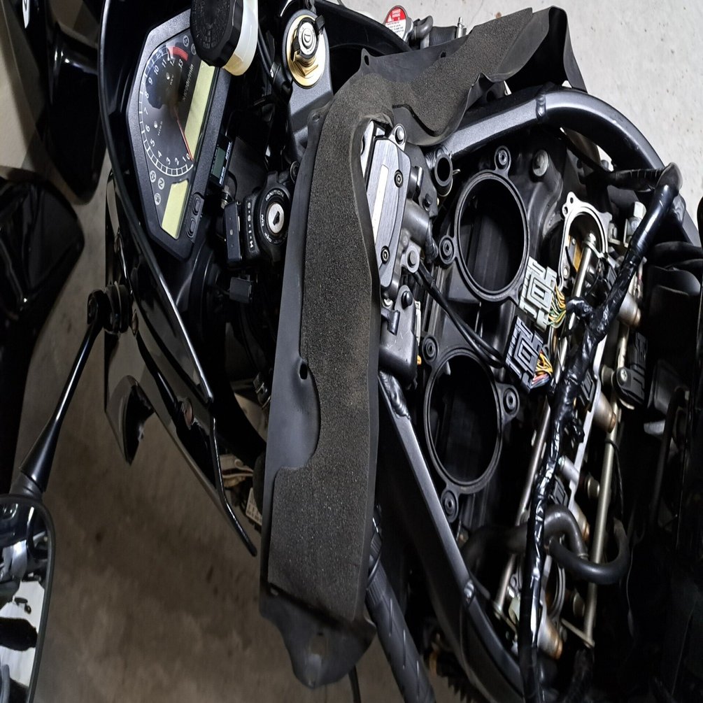 CBR1000RR(SC57)プラグ交換｜Jun＠バイクのある生活