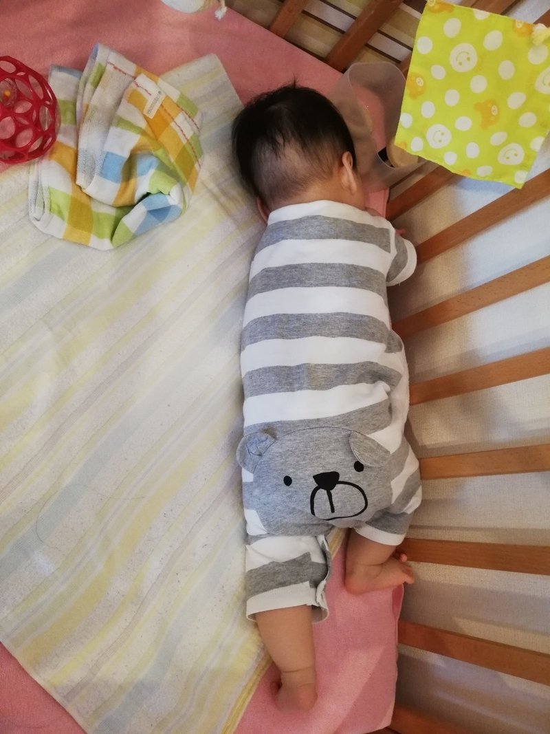寝返り返りを覚え 横向いて寝るのがブームの息子と家庭菜園の新入り Hey Coba Note 寝返り返りを覚え 横向いて寝るのがブームの息子と家庭菜園の新入り Hey Coba Note