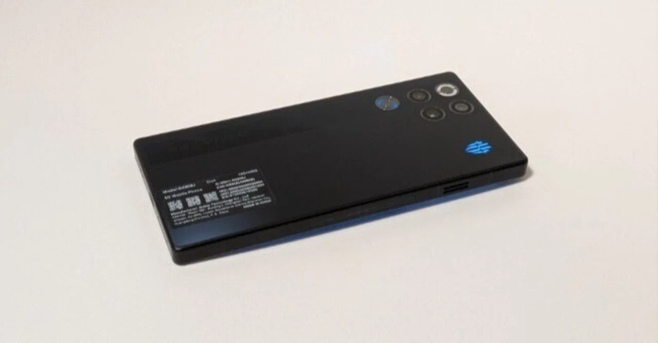 ゲーミングスマホは重すぎる？REDMAGIC 11 Proを実際に持って感じた