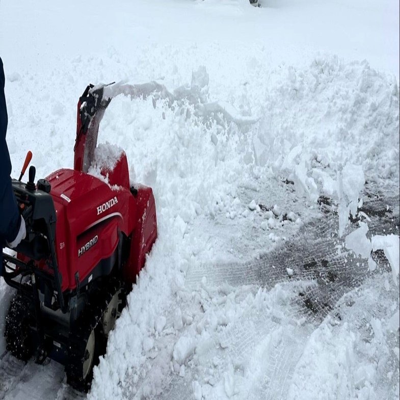 大雪のち、雪だるま。ときどき除雪機。｜株式会社シキケミカル
