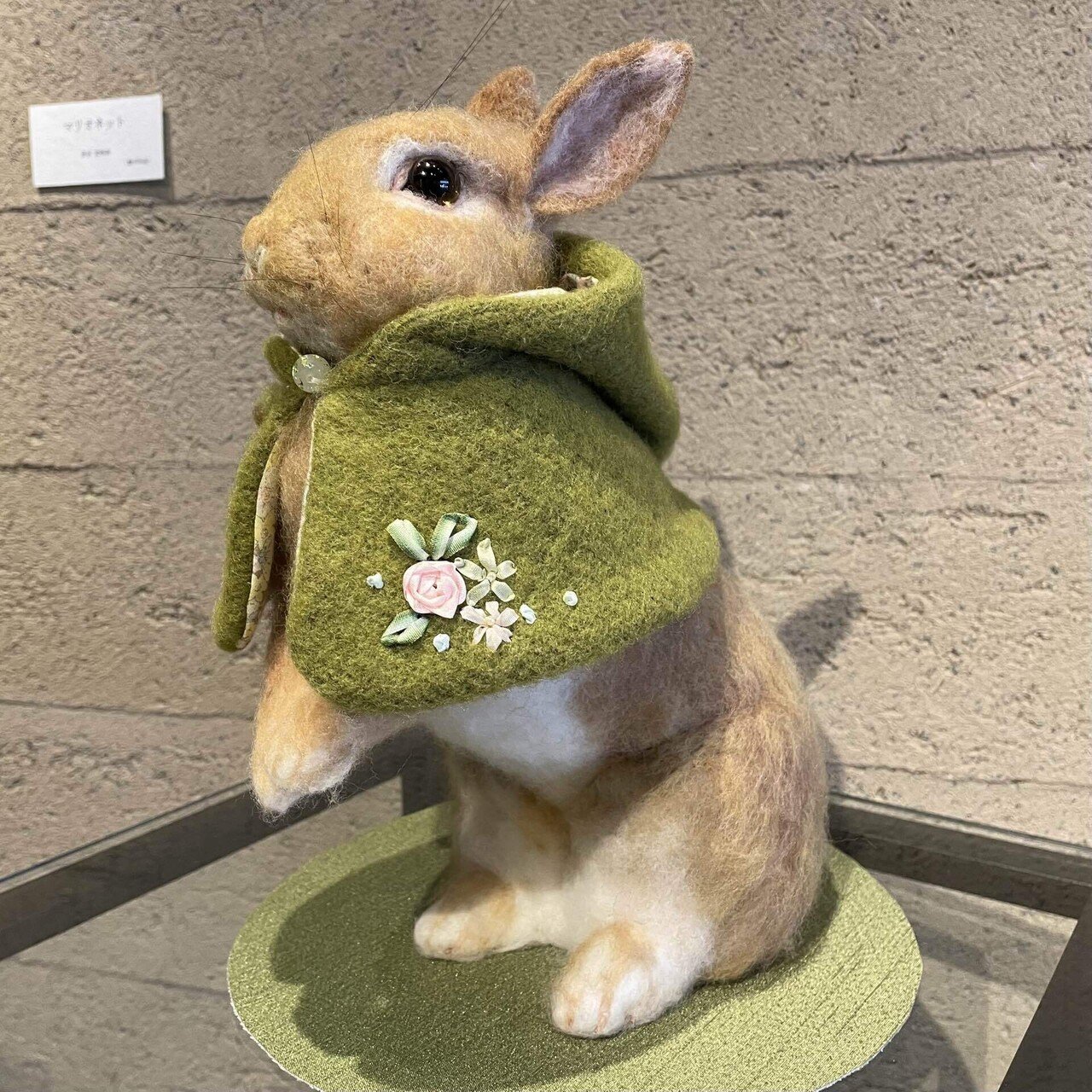羊毛フェルトのうさぎと満開のミモザ｜京都 ひとり暮らし4か月〈春
