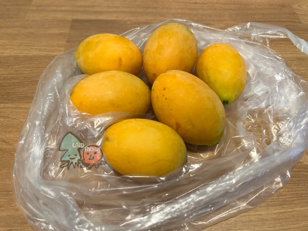 市場で発見！高級フルーツ「マヨンチット」憧れのマヨ活デビューin