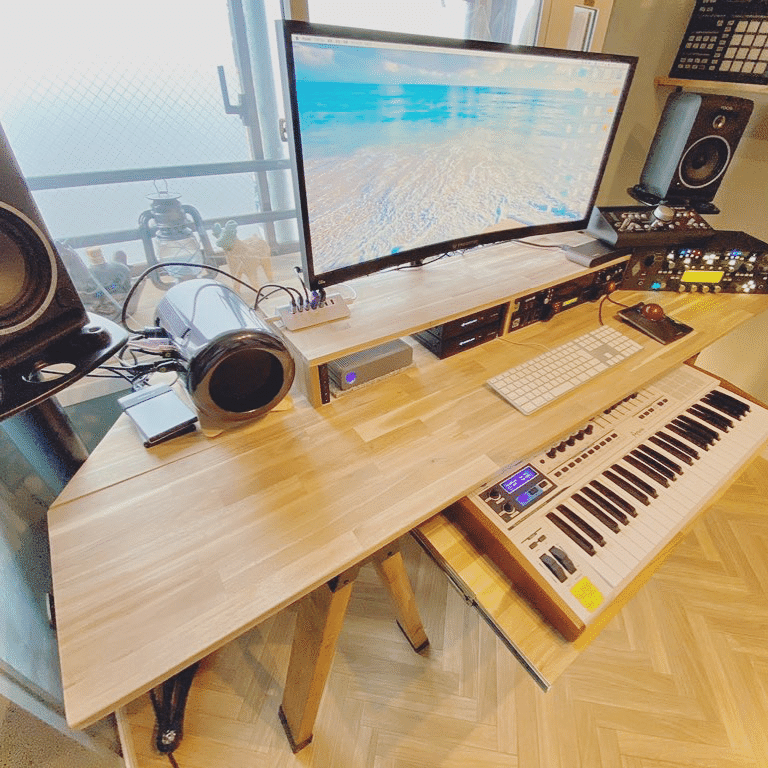 94e4d72da5b74f99b3037ed1e9ea25