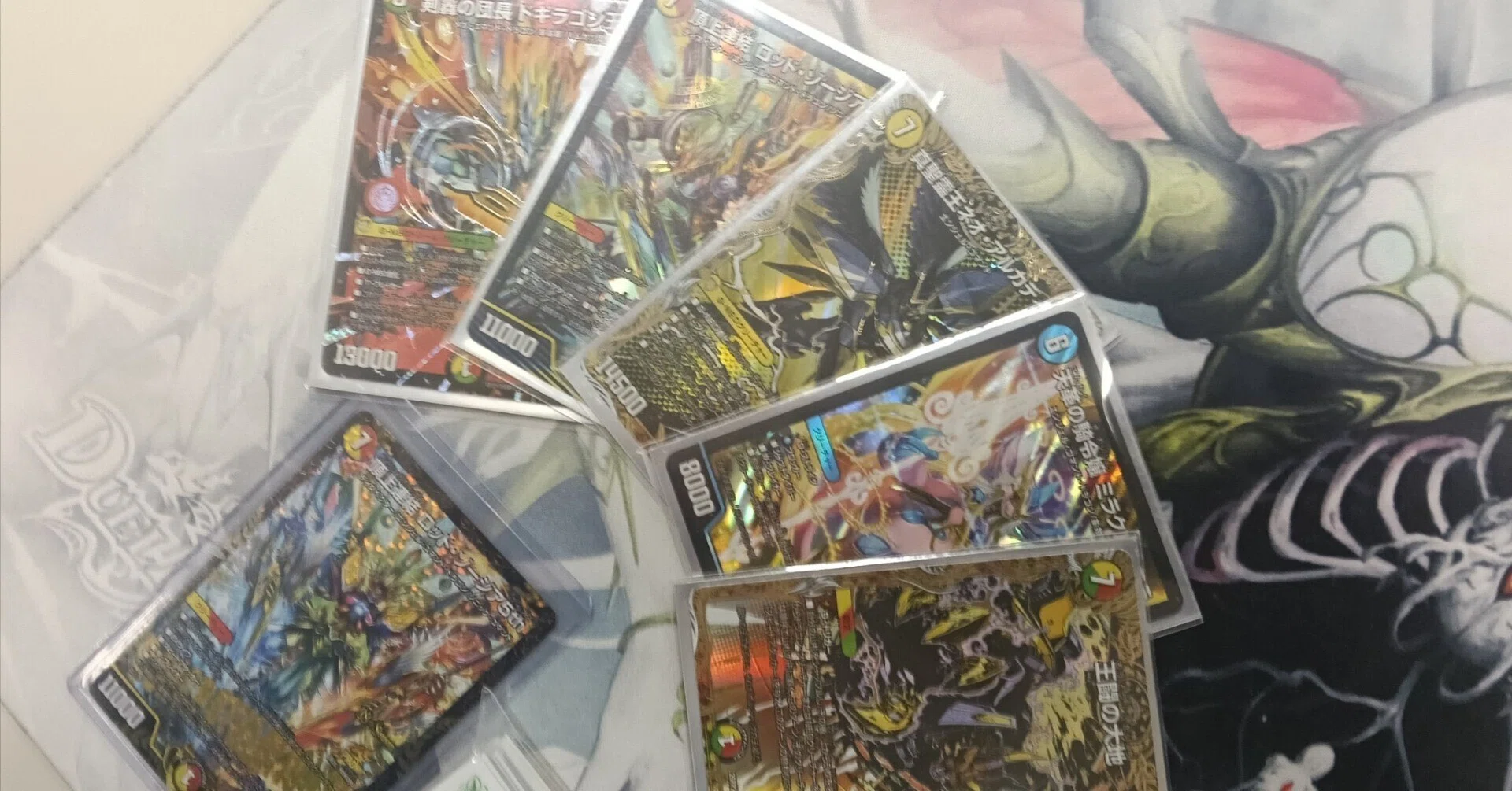 4cアルファとカード｜neonex