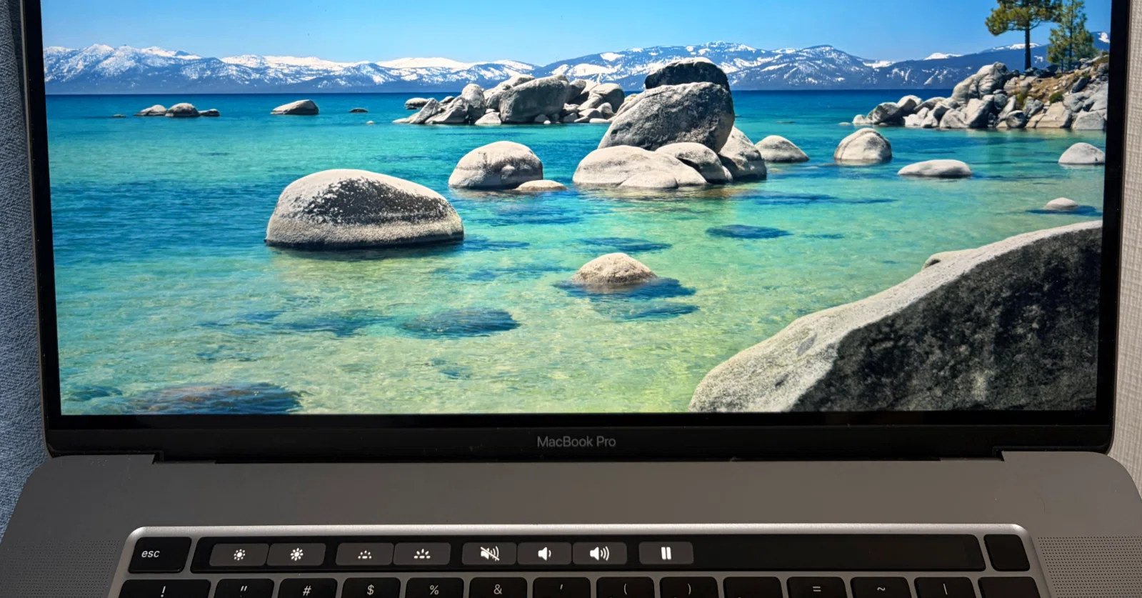 新大学生へ】文系はMacBookを選んで幸せになろう！ 学業も日常生活も 