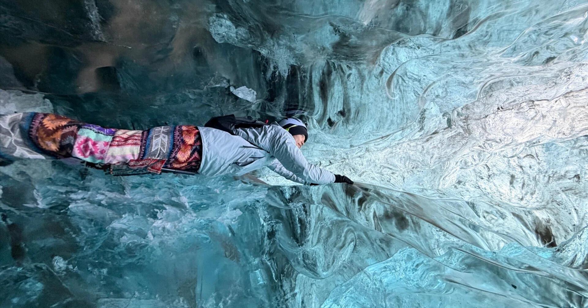 世界一周135日目｜【アイスランド4日目】氷の洞窟へ。真のアイスランド