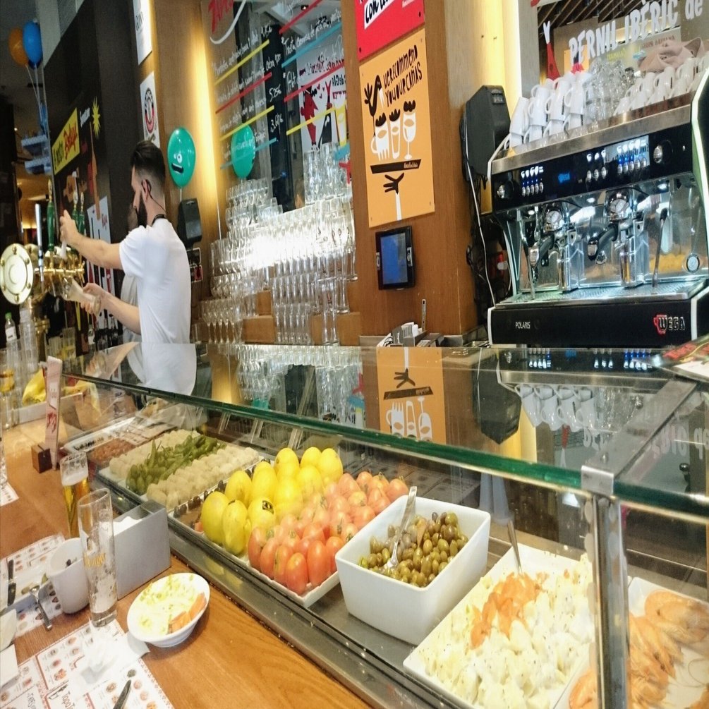 スペイン】絶品タパスでおひとりさま昼飲みを楽しむ「TapaTapa」の