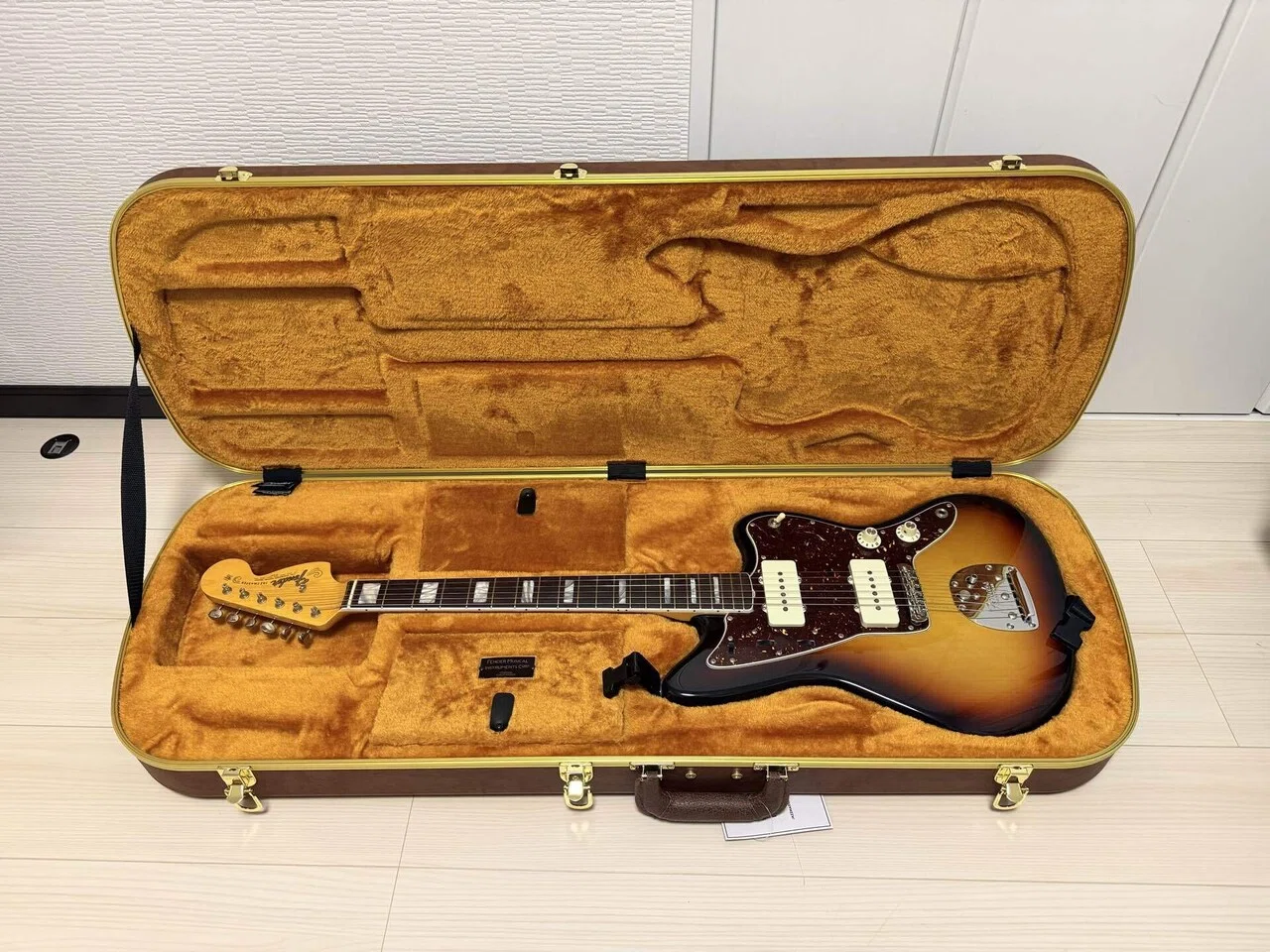 Fender モ*Ⅱ様 Mexico Black Jazzmaster/Jaguar - Case Wood Series Classic / Fender 【ハードケース付】レ Jazzmaster ギター