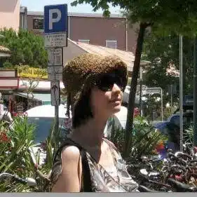 Y田トモコ