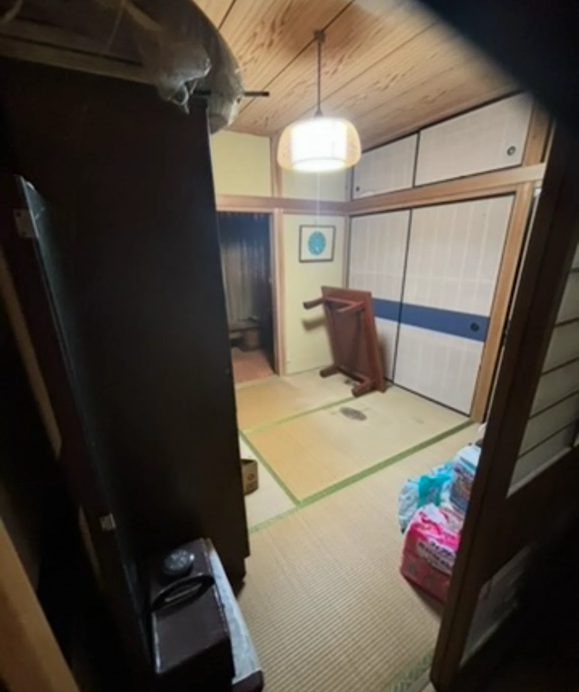 相続した実家が「広すぎる」という絶望。7DKの遺品整理で見つけた