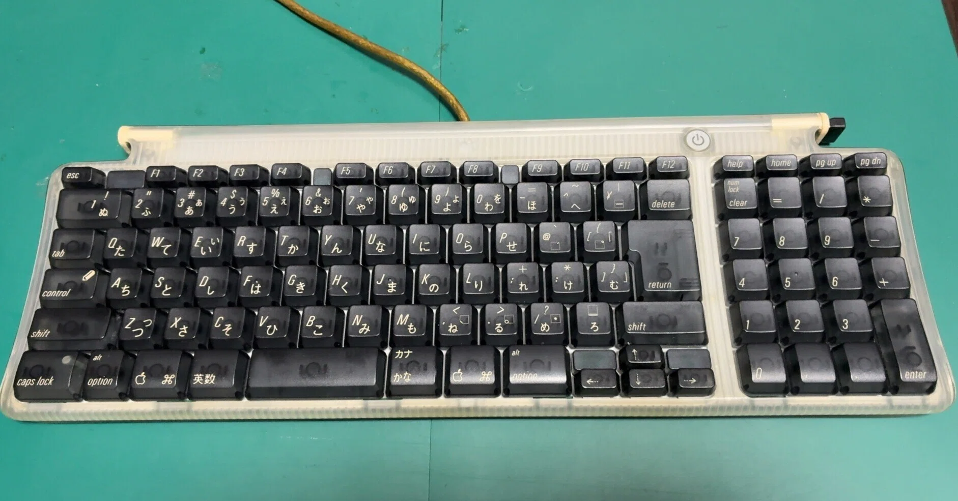 Apple USB keyboard に落ち着いた｜あべログ