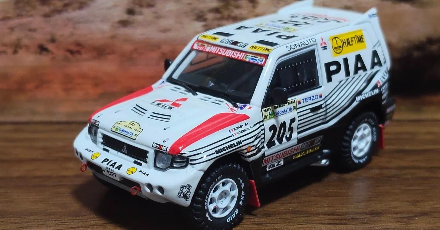 INNO64 1/64 MITSUBISHI PAJERO EVOLUTION #205 