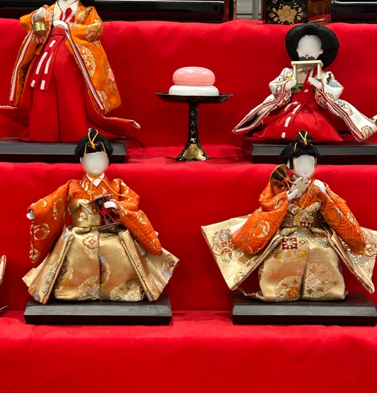 五人囃子 雛人形 江戸 人形 桃の節句 行事 人形 時代物 アンティーク 古 桃の節句 何かがおかしい五人囃子｜眞坂私香（まざかひそか）Hisoka Mazaka