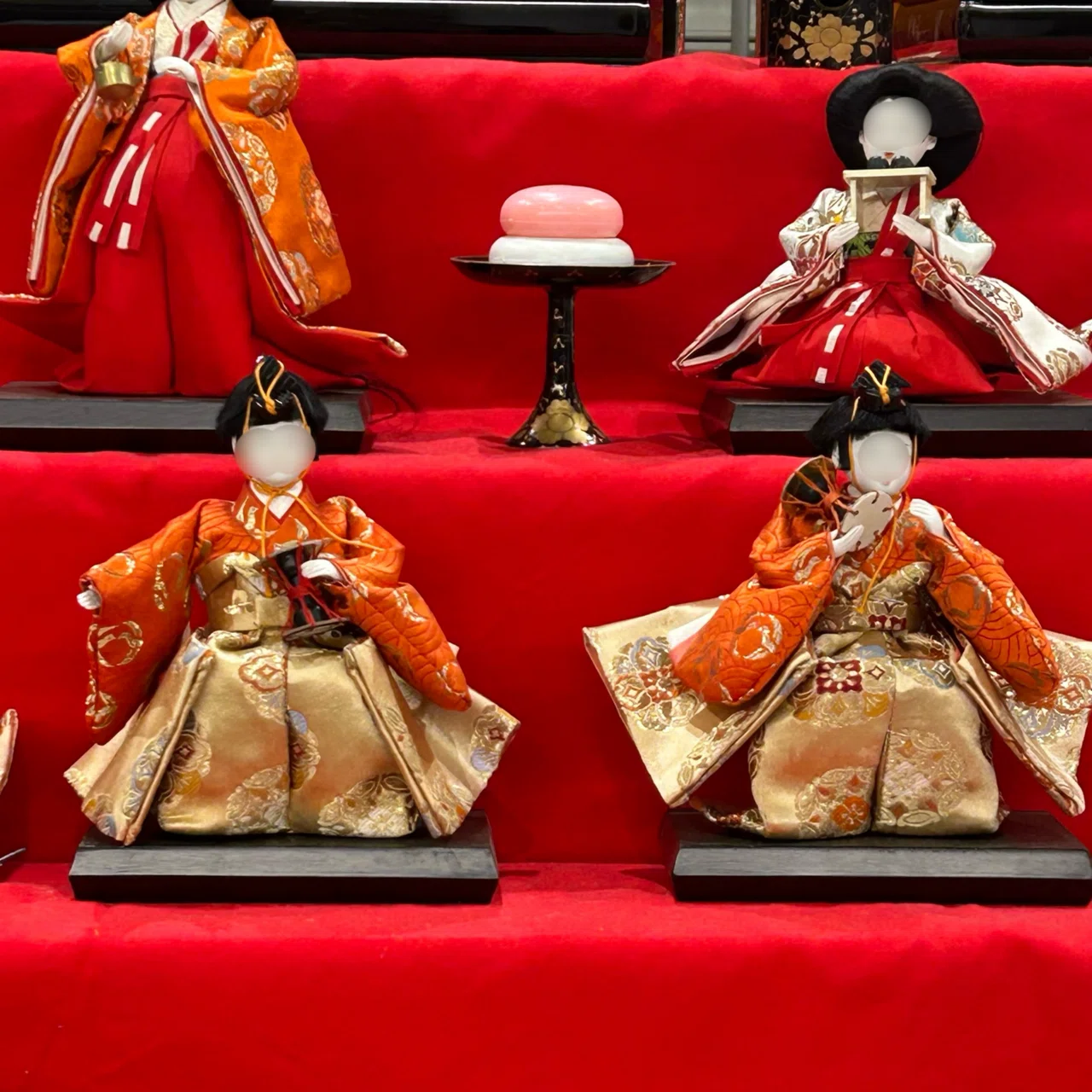 五人囃子 雛人形 江戸 人形 桃の節句 行事 人形 時代物 アンティーク 古 桃の節句 何かがおかしい五人囃子｜眞坂私香（まざかひそか）Hisoka Mazaka