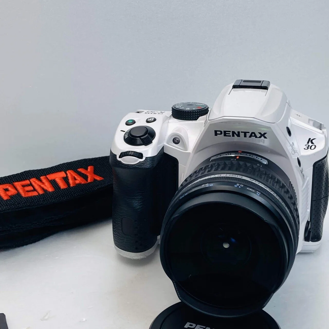 PENTAX デジタル一眼レフ ホワイト K-30 FISHEYE レンズ 【公式通販】
