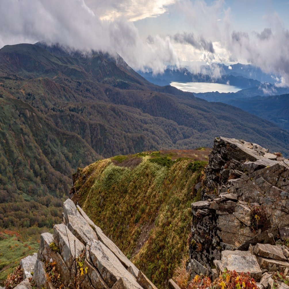 烏帽子岳の冬支度」フォトエッセイ・里山スケッチ（岩手日日新聞 2022