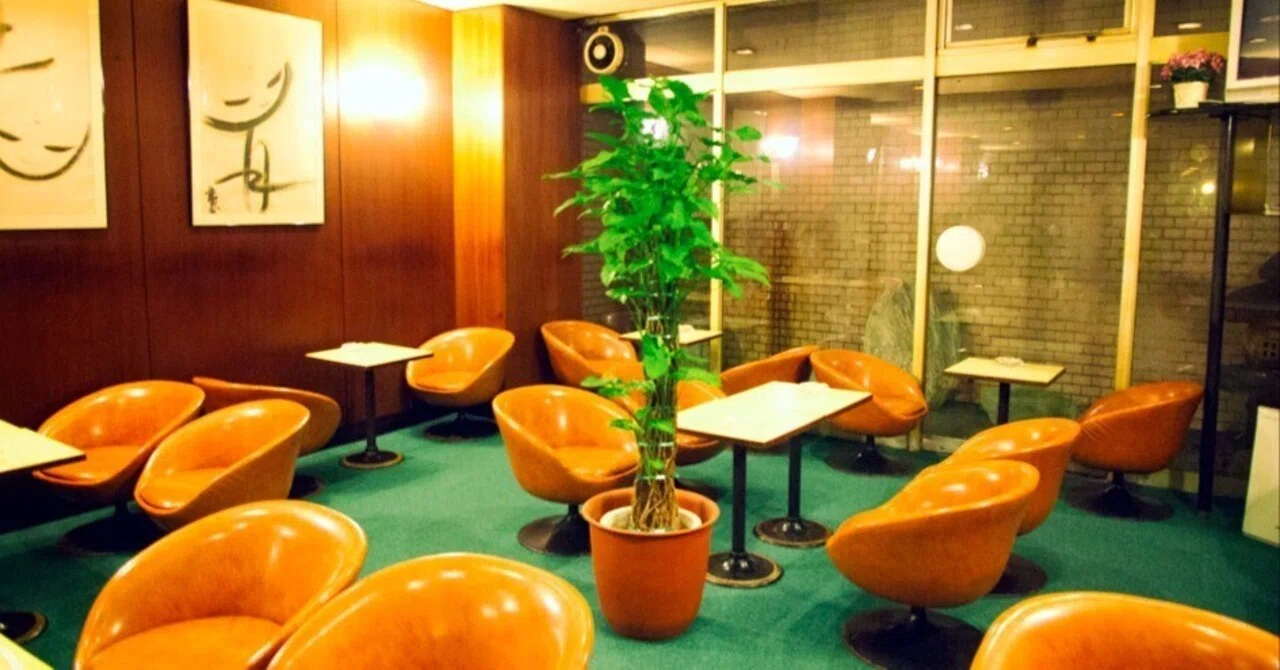 東梅田・アリア】マヅラより先輩の近未来地下喫茶（閉店）｜コトリス