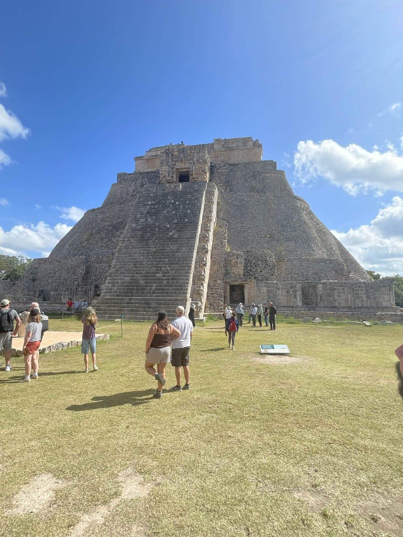 メキシコ旅】マヤ文明が残した不思議な建物｜ウシュマル