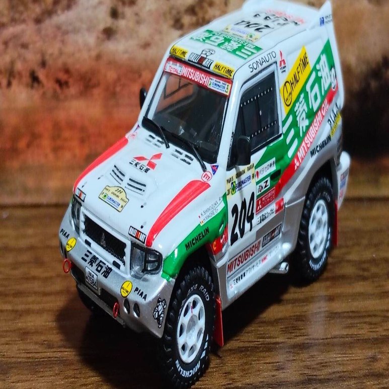 INNO64 1/64 MITSUBISHI PAJERO EVOLUTION #204 