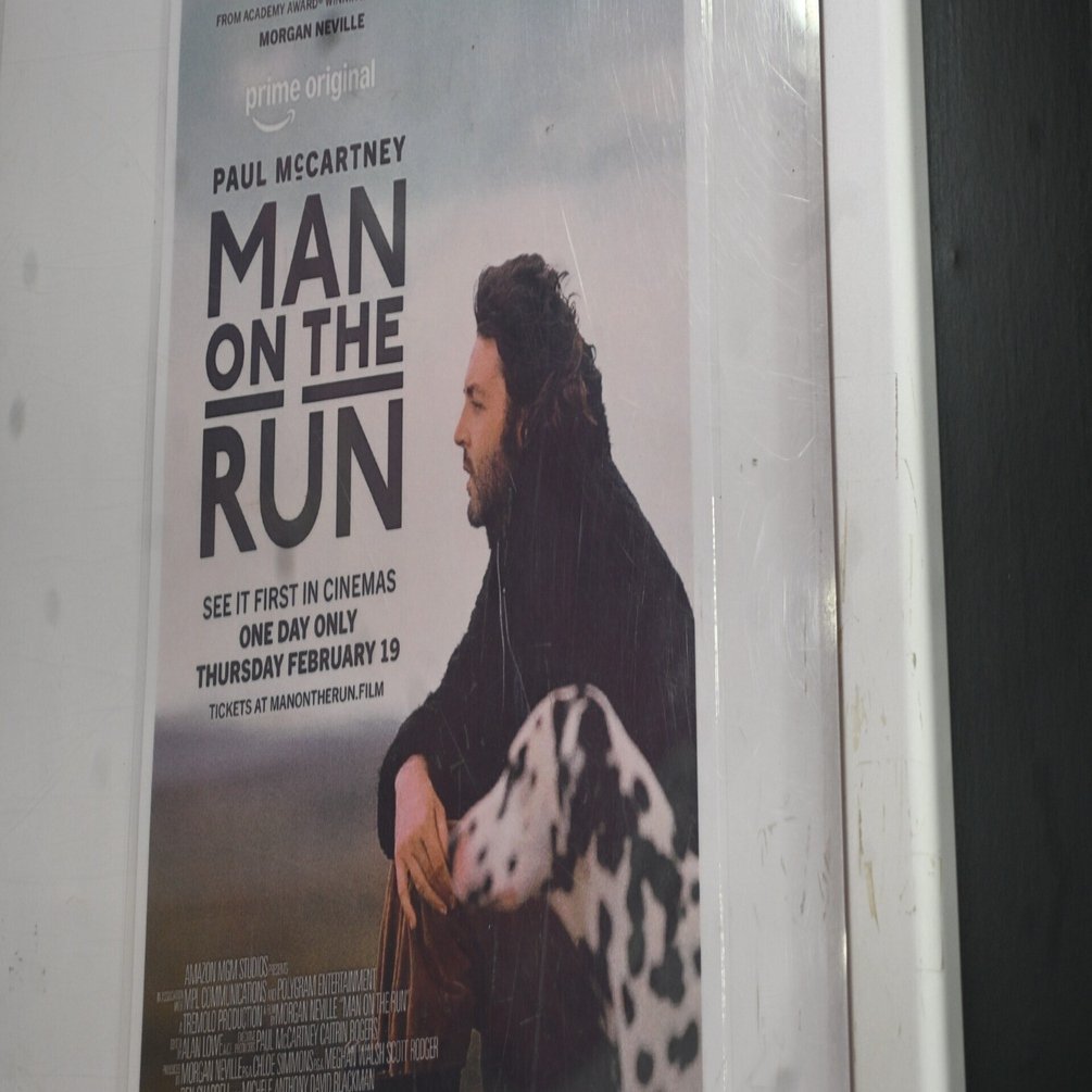 Paul McCartney Man on the Run (RARE送料込み） 限定カラー盤】Paul McCartney - Man on the Run - メルカリ