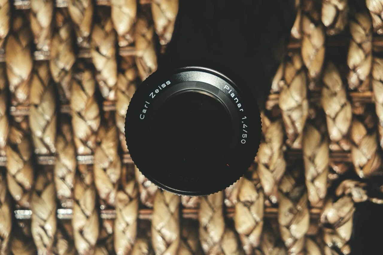 美品｜Contax Carl Zeiss Planar T* 50mm F1.4 オールドレンズ】標準レンズの帝王と呼ばれる「CONTAX Carl Zeiss