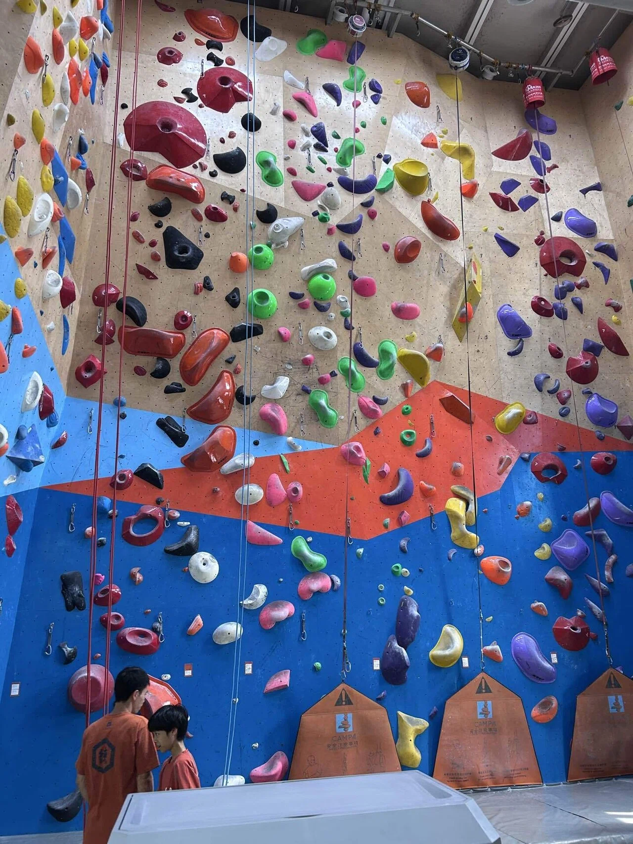 Climbing gyms in Beijing are wonderful!｜晴登雨ログ