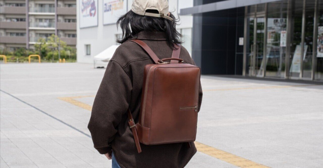 仕事も休日も旅も対応。MOTHERHOUSE「アンティークスクエアバック