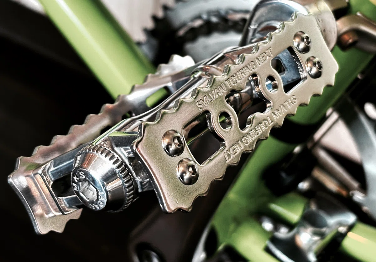 BRUNOロード20をクラシックランドナー風にカスタム｜BROOKS B17 × MKS