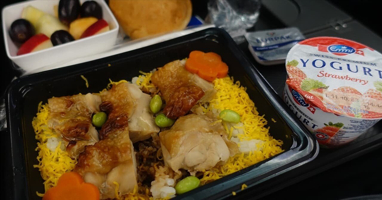シンガポール航空エコノミークラスの機内食をレビュー！提供時間も紹介