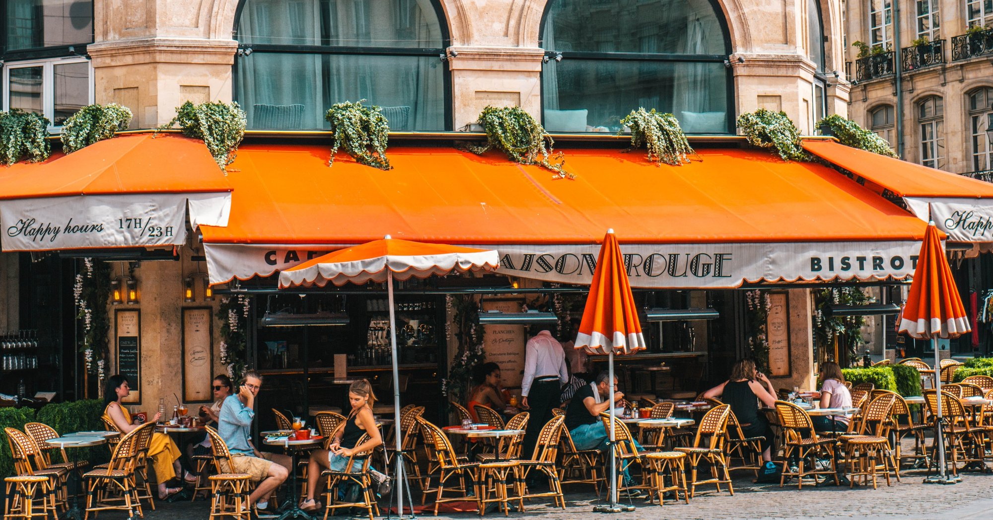 パブで立つイギリス人 カフェで座るフランス人 Ryo フランス Note パブで立つイギリス人 カフェで座るフランス人 Ryo フランス Note