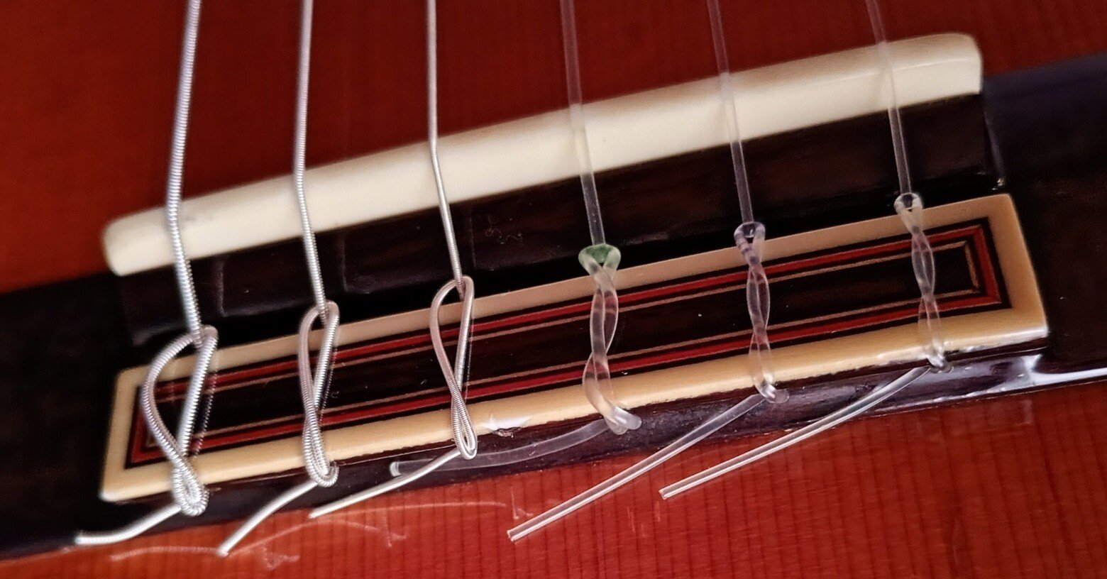 クラシックギターの弦の交換｜抹茶金魚