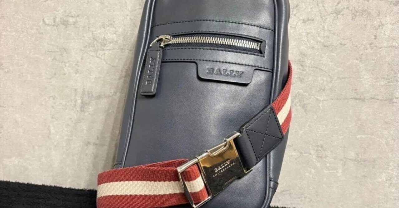 BALLY ネイビー ストライプ ショルダーバッグ 大容量＆美品BALLY